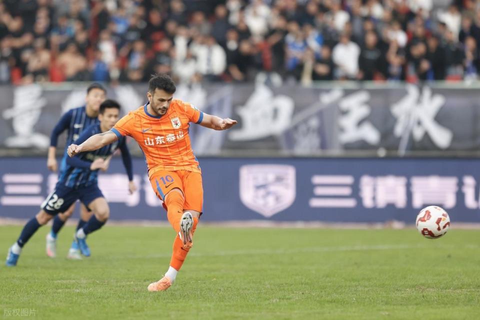 开云APP-赛前欧联传出新动向，山东泰山造点机会，管理层表态——目标明确，球队文化再被提及的简单介绍